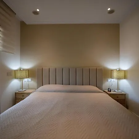 Luxury At Lomas Del Rey, Puente Apartment *