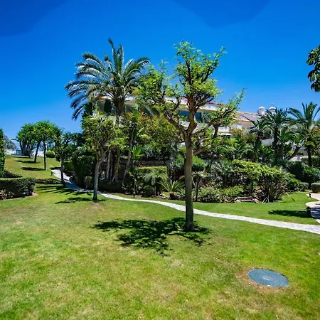 Luxury At Lomas Del Rey, Puente Apartment