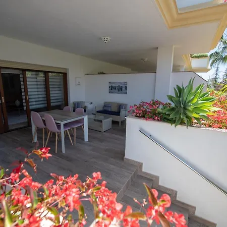 Luxury At Lomas Del Rey, Puente Apartment Marbella