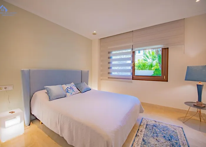 Luxury At Lomas Del Rey, Puente