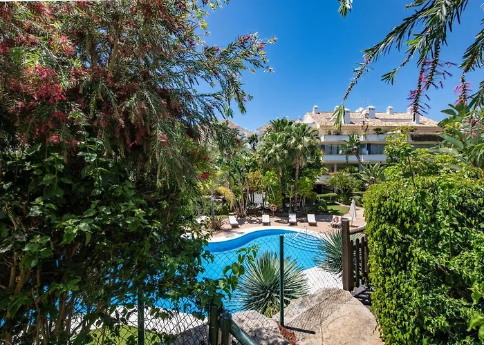 Luxury At Lomas Del Rey, Puente Marbella