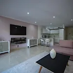 Luxury At Lomas Del Rey, Puente