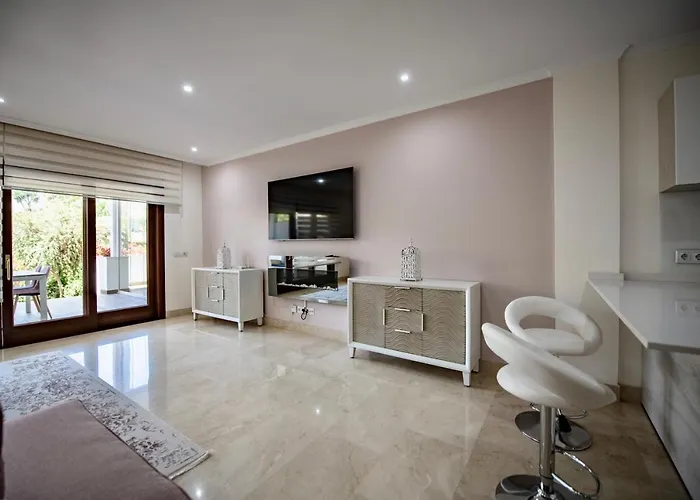 Luxury At Lomas Del Rey, Puente Marbella